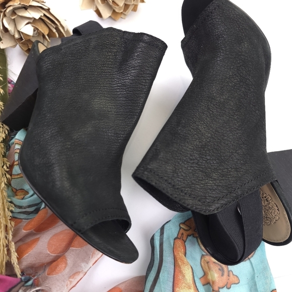 Vince Camuto Black Peep-Toe Ankle Boots Size 7 - Picture 6 of 10